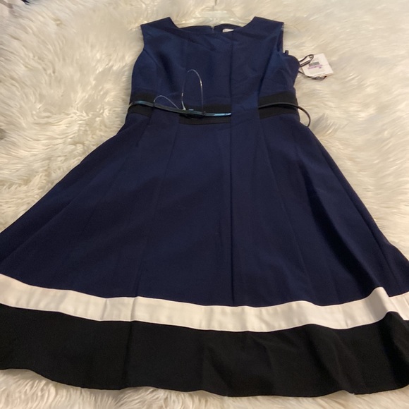 Calvin Klein Dress brand new with tag size 6 with belt around waist - Picture 11 of 16